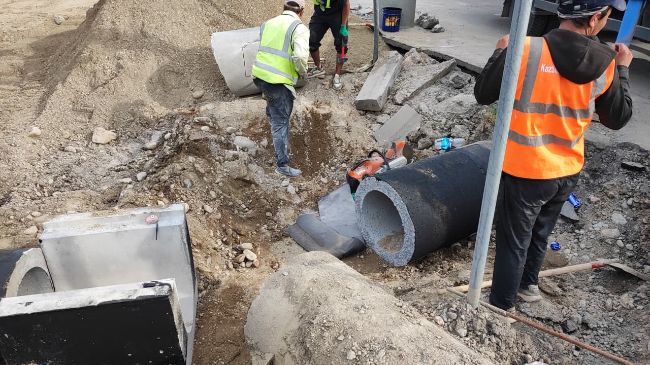 Монтаж элементов водоотвода