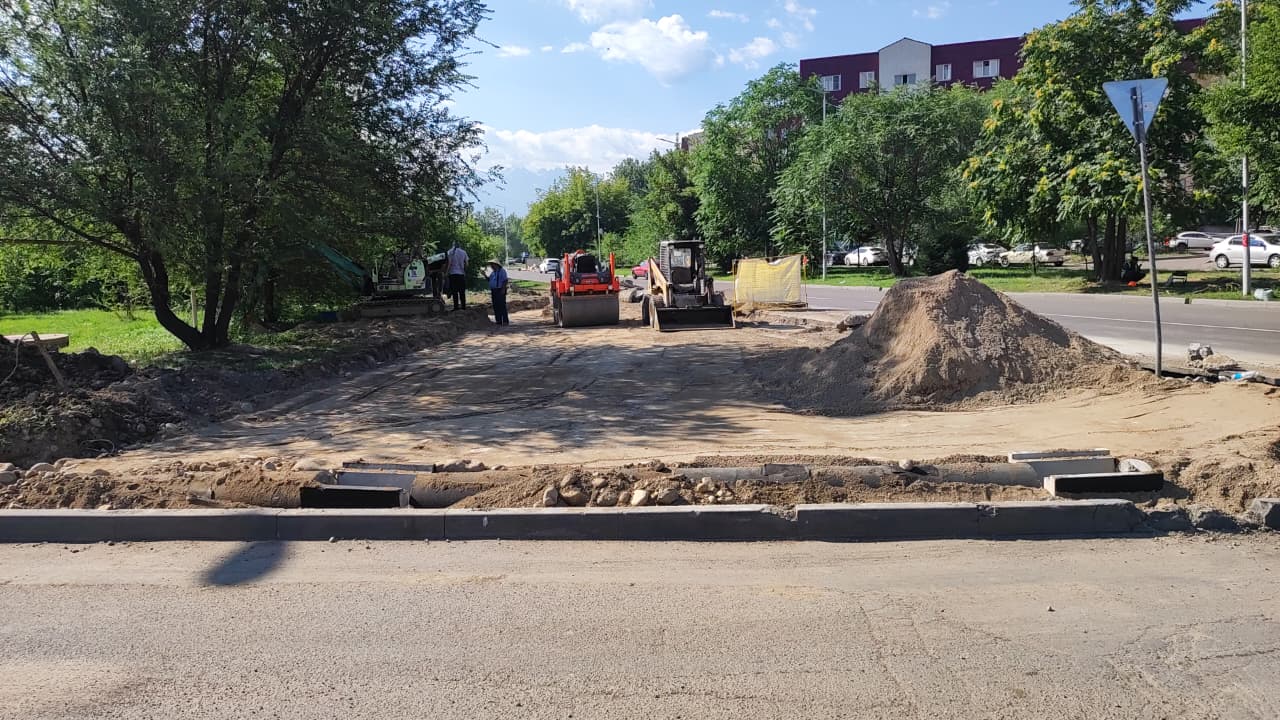 Устройство дорожного основания на объекте в Алматы