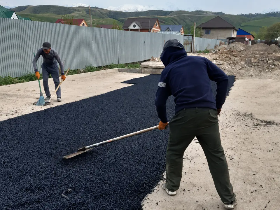 Укладка асфальтового покрытия